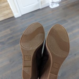 Time and tru booties